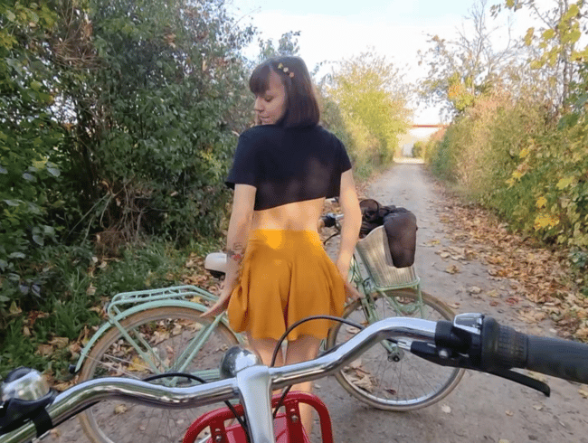 UNCUT - Fahrrad Fick Tour mit meiner Freundin !